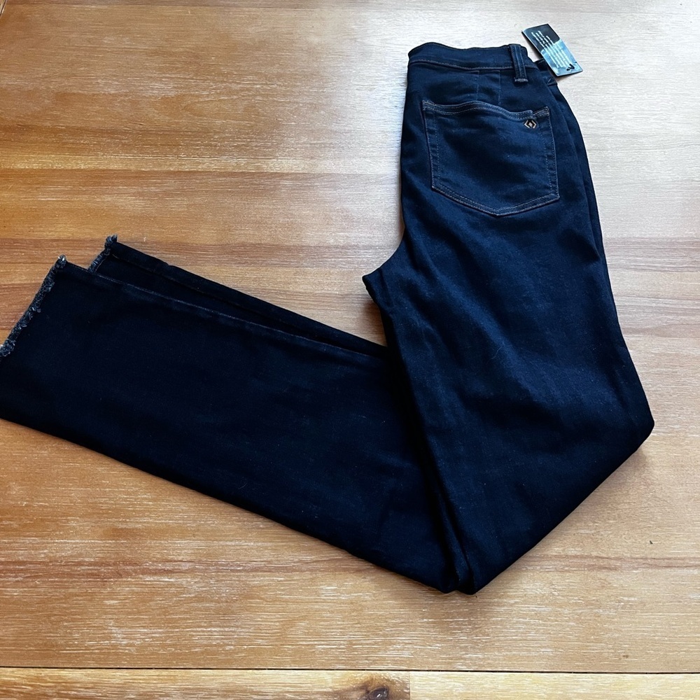 Canyon Retreat Dark Wash Straight Leg Jeans | Size 0 | Raw Hem NWT